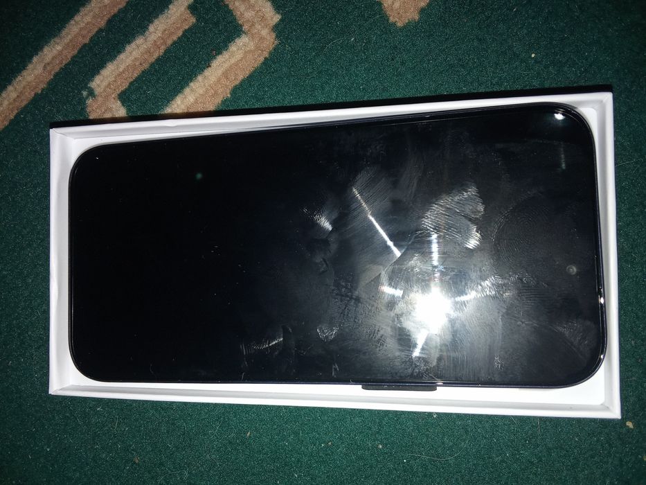 Айфон  новый все есть