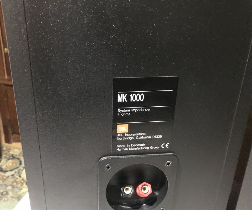 Vand boxe JBL -puternice si elegante