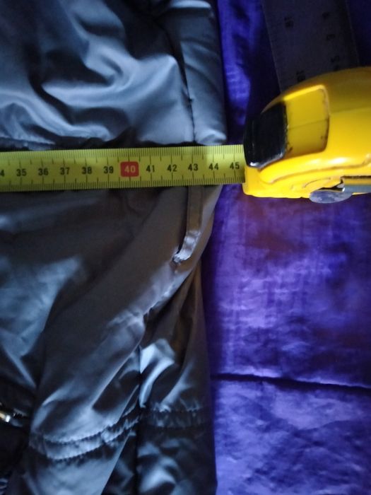 Haina buna de 74 cm lungime,44 cm mijlocul