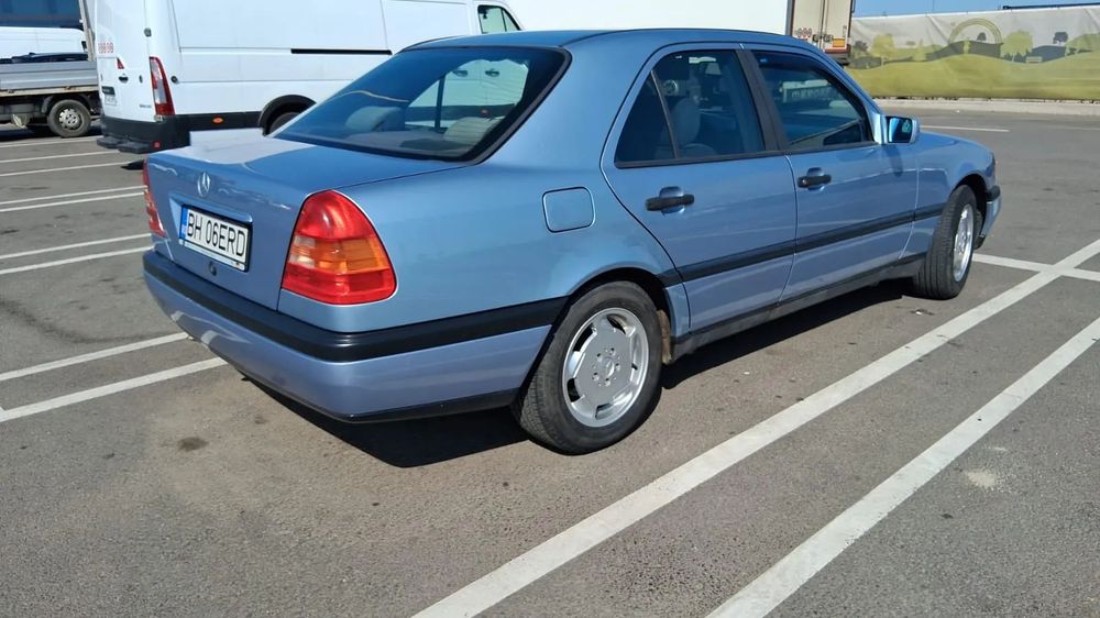 Mercedes-Benz C-Class 1994 diesel, 5.714 € — imagine 3