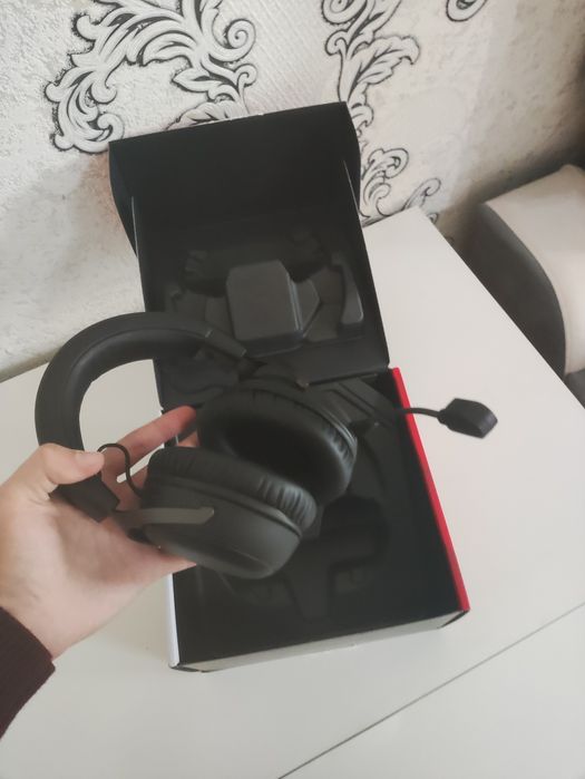 Продам наушники игровые