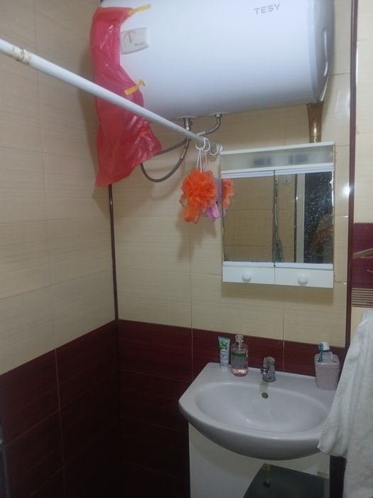 Продавам гарсониера обзаведена ,град Разград кв .Бели лом 56 ,ет 6