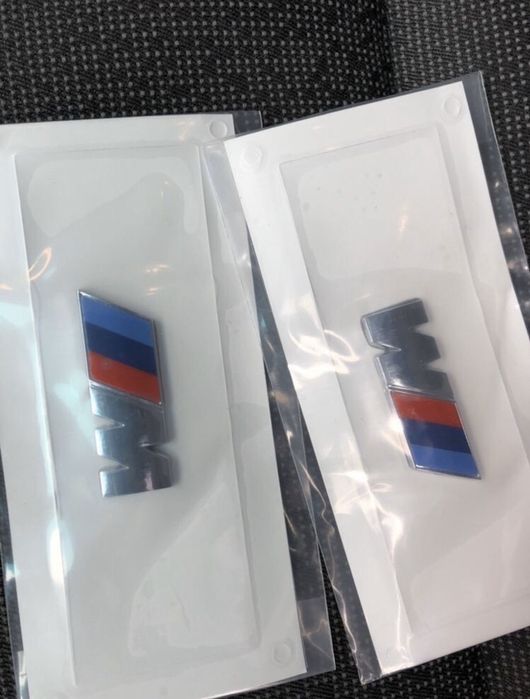 Emblema Stema Logo M aripa negru BMW Seria 1 3 4 5 X1 X3 X5 X6 f10 f30