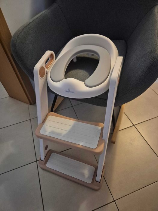 Reductor WC copii cu scarita pliabila si sezut moale Babysnugg Alb