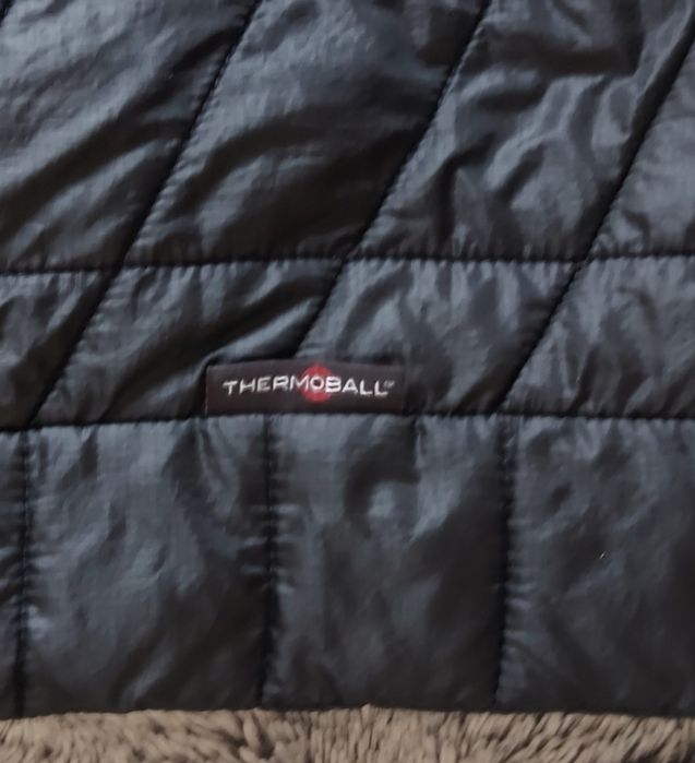 The North face Thermoball M48 като ново мъжко яке, черно лого