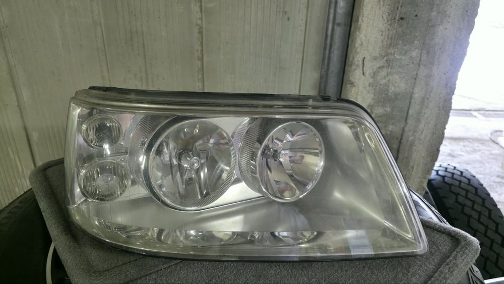 Фарове VW T5 2003-2009