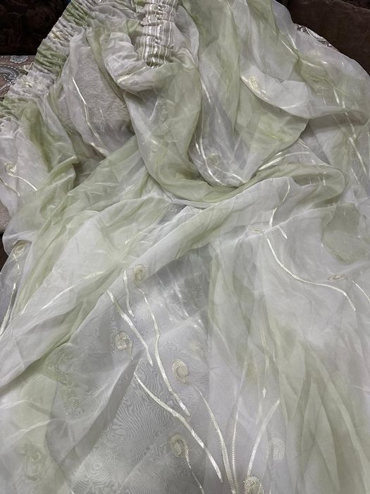 Тюль белая а другая с зеленью бу
