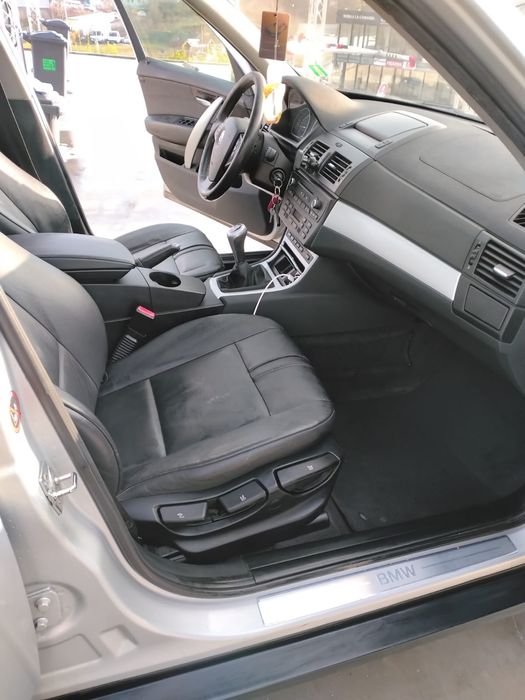 Vând schimb x3 an 2009