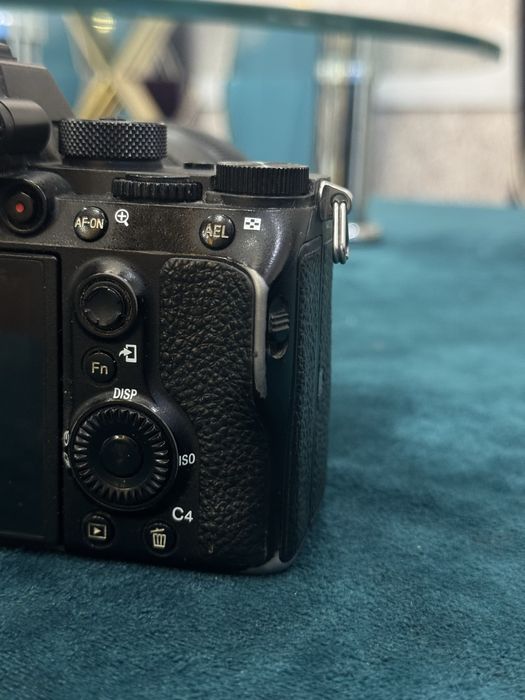 Sony a7r3 body yaxshi holatda
