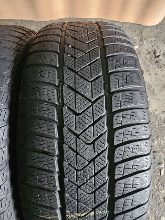 2 anvelope iarna 245 45 18 Pirelli 2022