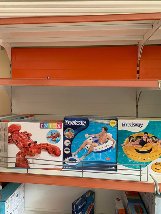 Продавам надувно INTEX . BESTWAY