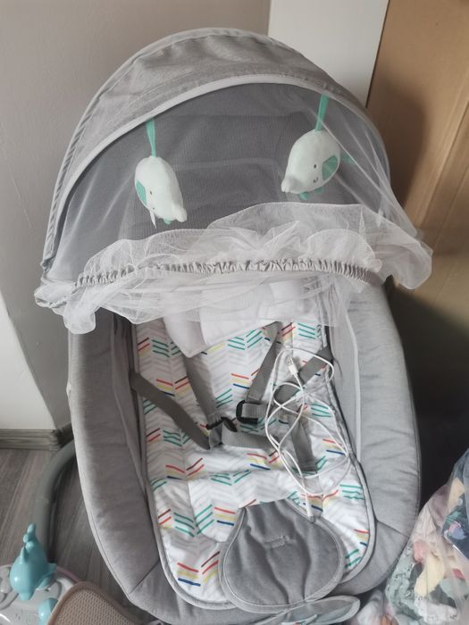 Leagan electric, scoică auto testată ADAC și încă câteva produse