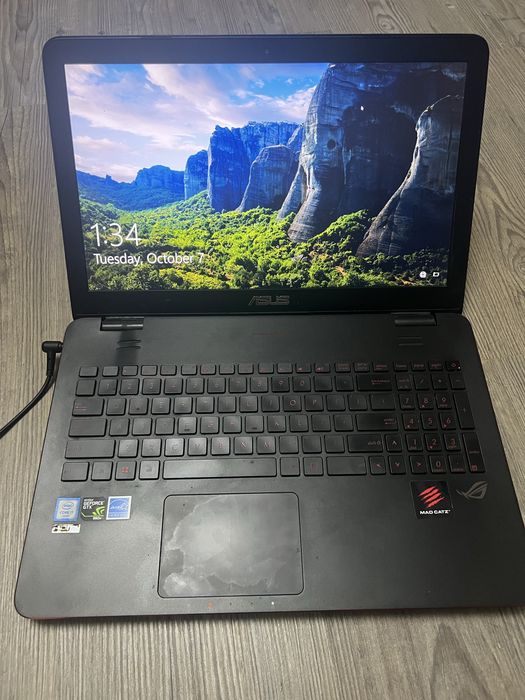 Laptop Facultate / laptop gaming Asus Rog
