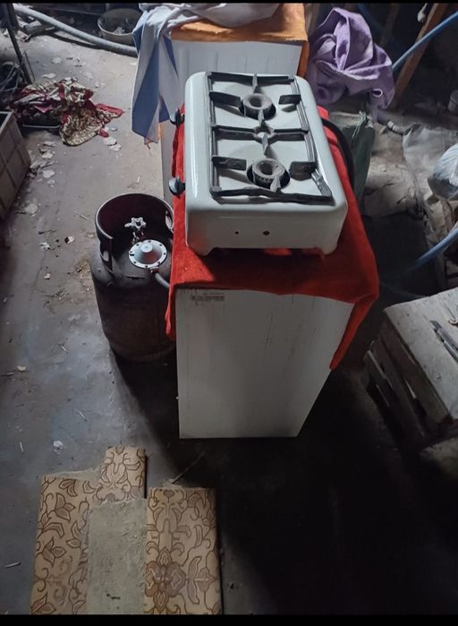 Продам газ плиту с баллоном