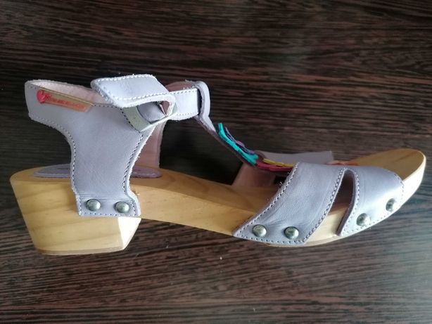 Sandale Prada - OLX.ro