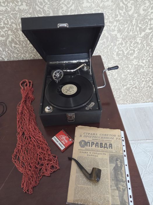 Патефон 1930 х годов