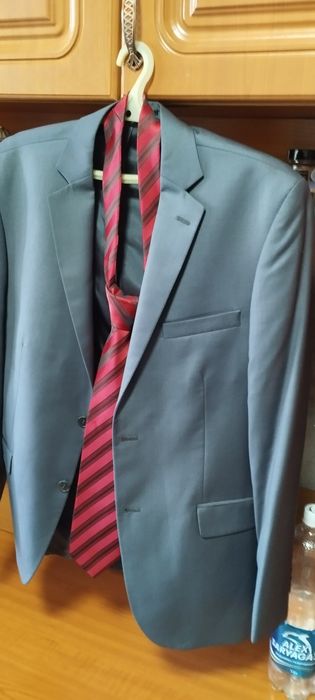 Продам мужской костюм классика
