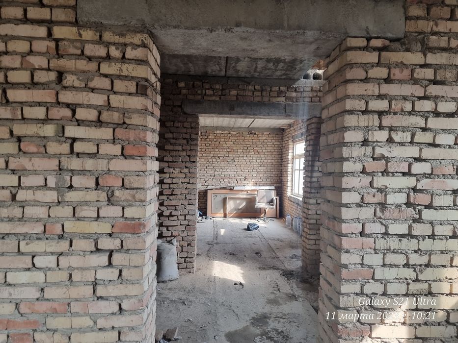 Уй сотилади ёки арендага берилади.