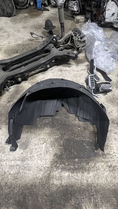 Задние подкрылки Камри 70/75