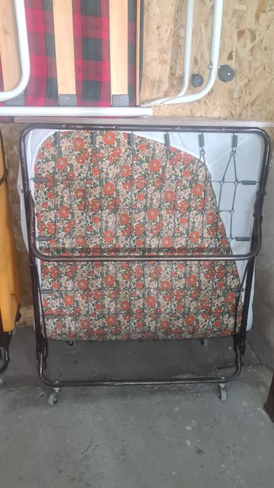 Походни легла различни модели