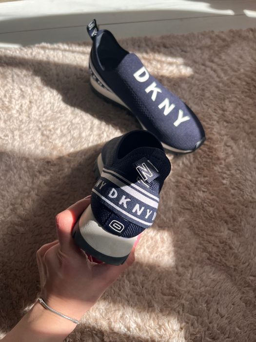 Обувки DKNY тъмносини
