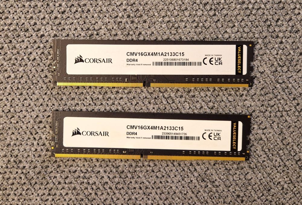Vand memorie Corsair DDR4 16GB (garantie)