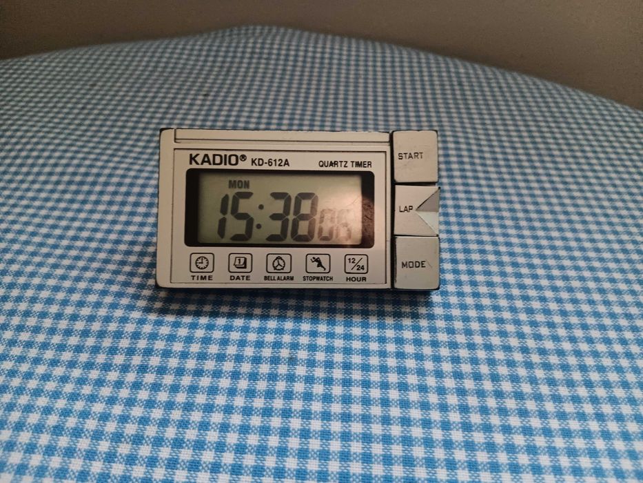 Ceas de masa vechi Kadio KD-612A, clasic, de Colectie, Vintage