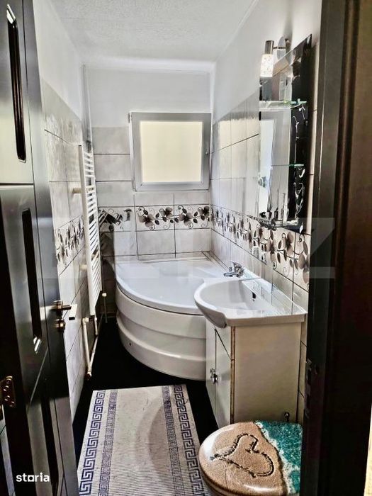 Apartament cu 2 camere 42 mp, semidecomandat, cu loc de parcare