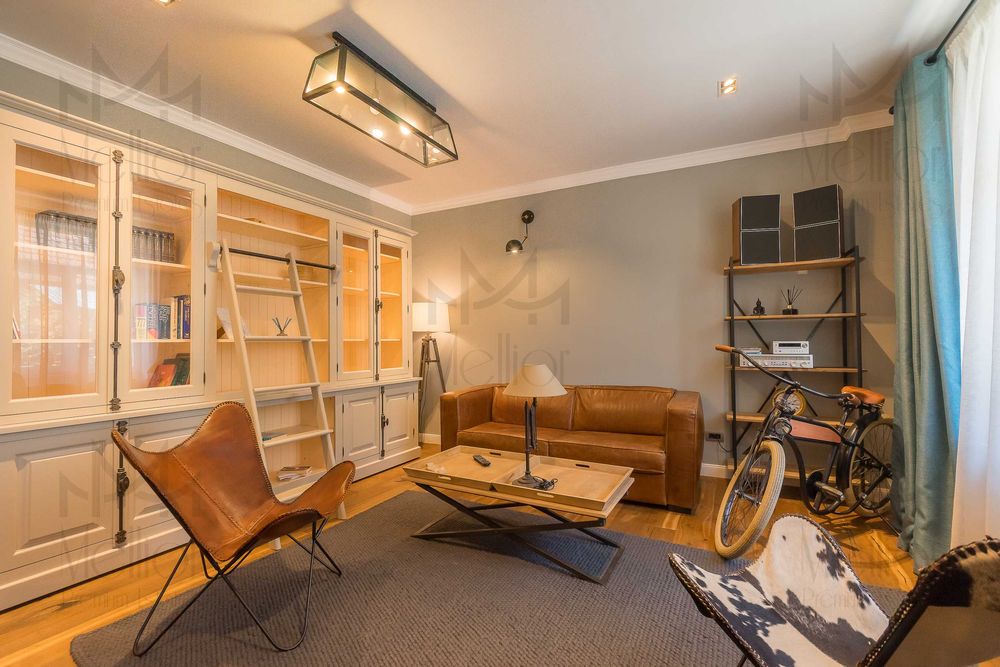 Inchiriez apartament central