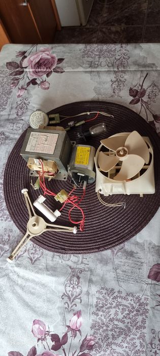 Piese cuptor cu microunde