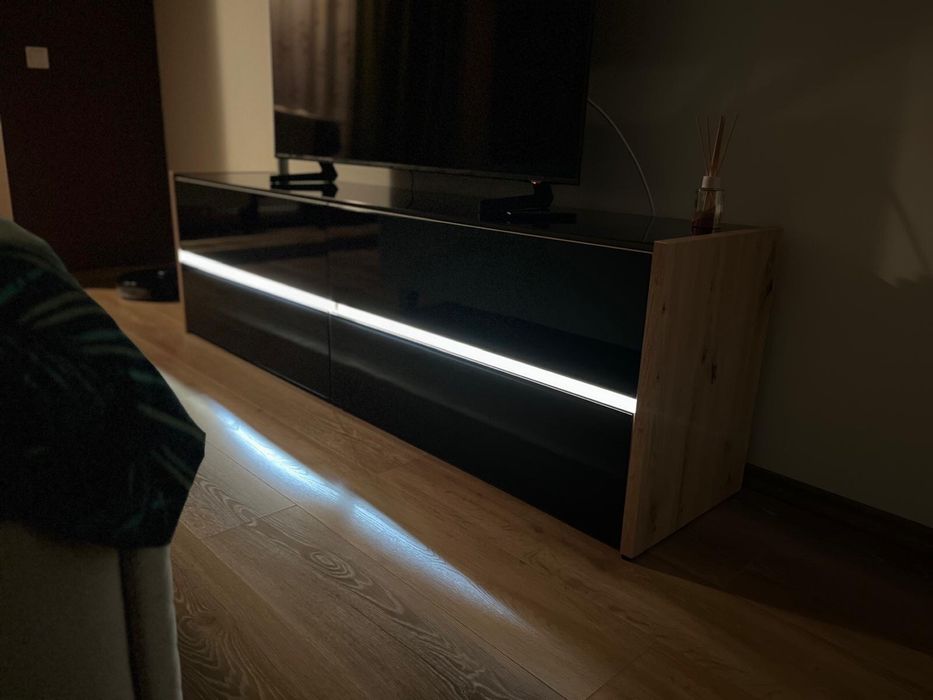 Comoda tv cu lumini