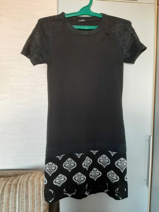 Одежда женская, платья