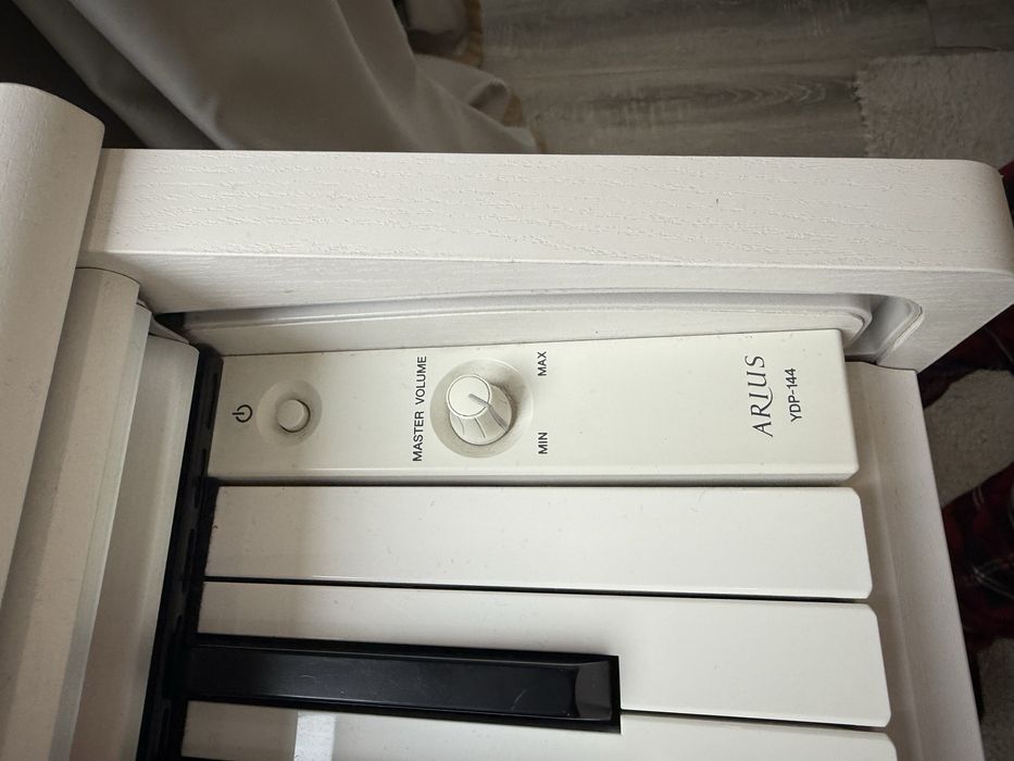 Yamaha Arius YDP-144