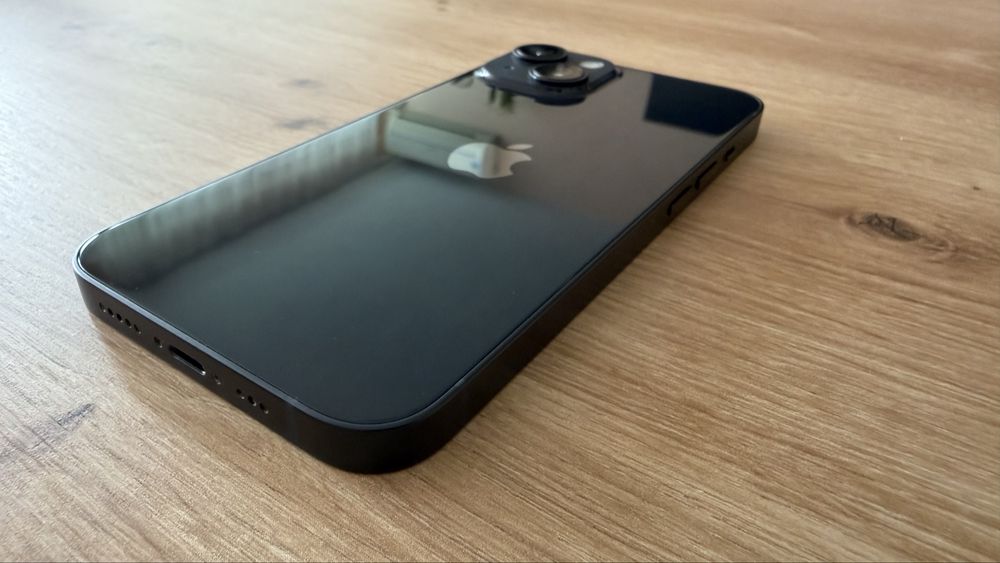 iPhone 14 256GB, без драскотини
