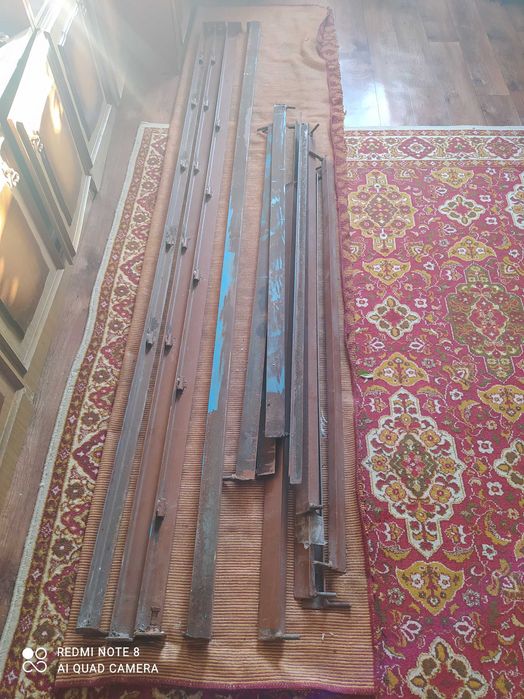 Продаю железную конструкцию (уголки)