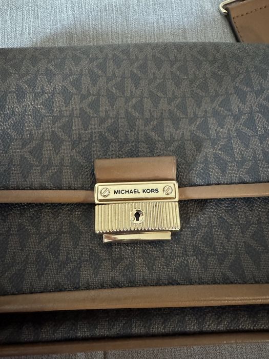 Чанта Michael Kors Bradshaw