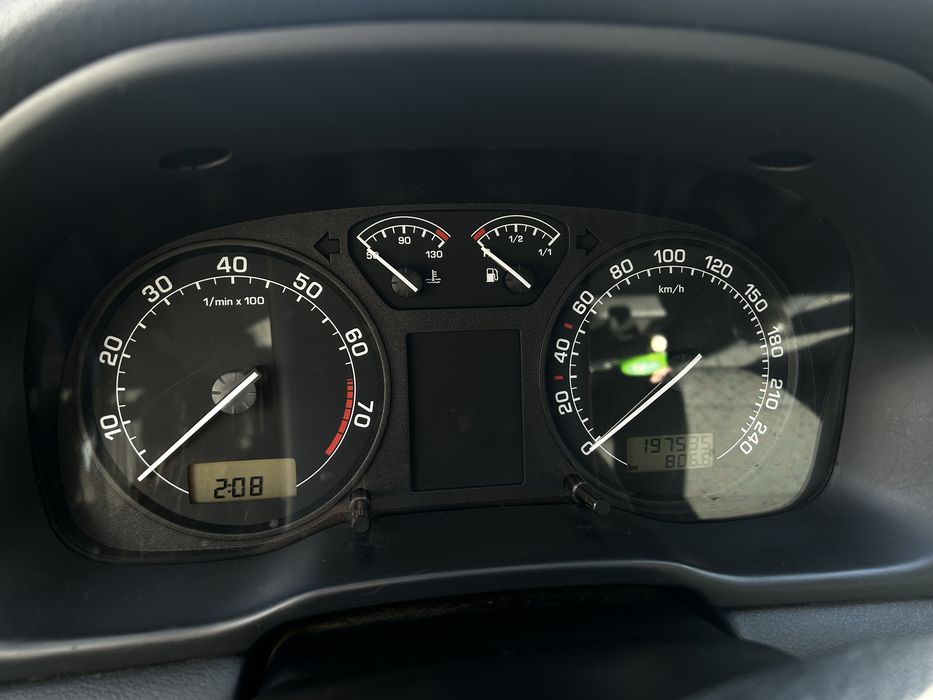 Vând Skoda Octavia 2005 1.6 Benzină Preț 1650€ Negogiabil