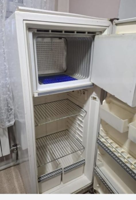 Продам холодильник 7000 тенге