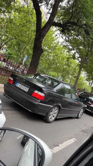 BMW 3 Series 1994 — imagine 3