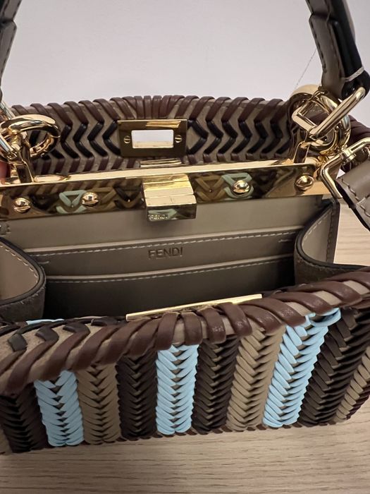 Чанта Fendi Peekaboo