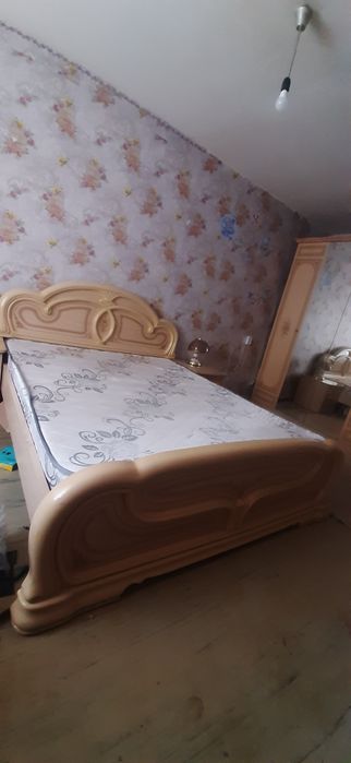 Спальный гарнитур