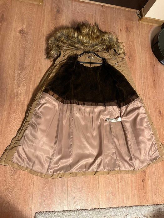 Geacă PARKA Stradivarius damă – toamnă/iarnă, crem auriu, S(ca noua)