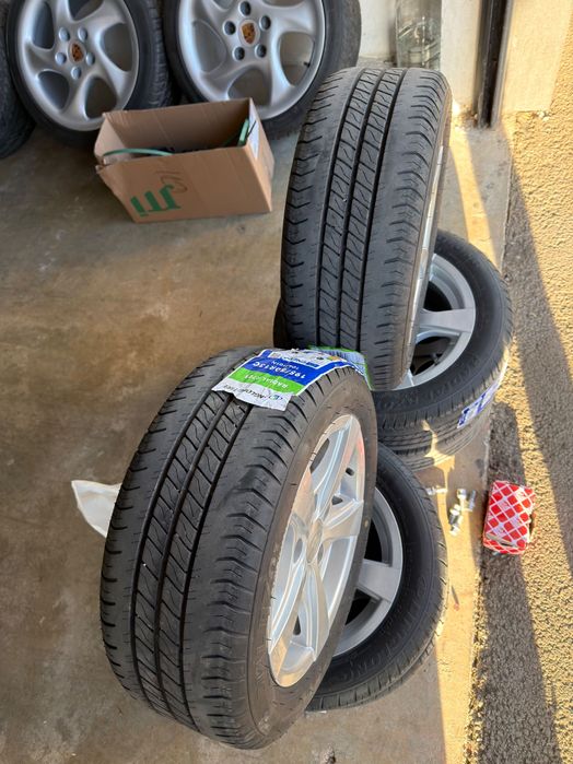 Джанти с гуми за платформа и ремарке