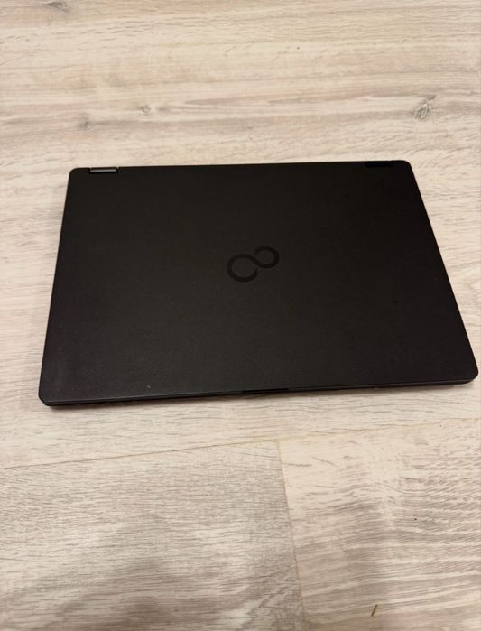 Laptop Fujitsu U749 – i7-8665U / 16GB RAM / SSD 512GB