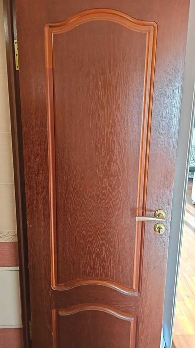 продам двери б/у