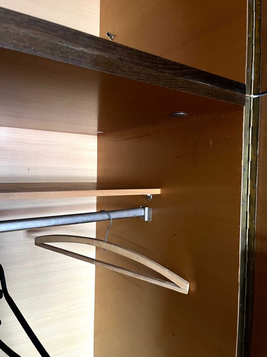 Стар Гардероб с надстройка