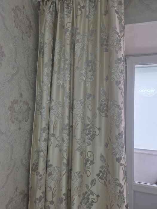 Продам шторы в отличном состоянии