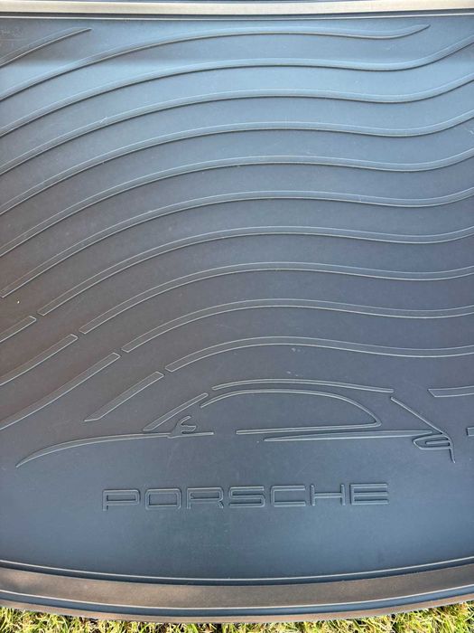 Комплект оригинални стелки Porsche Macan + Стелка за багажник