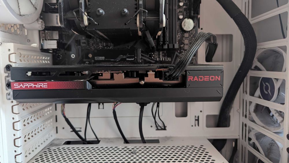 Placă video Sapphire AMD Radeon 7600 8GB Pulse