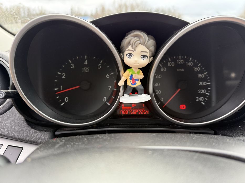 Mazda 3 /1.6 benzina an 2010  178800 km fiscal pe loc